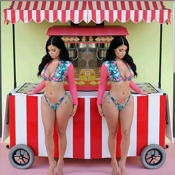 Long Sleeve swimsuit - Picture 3 of 7